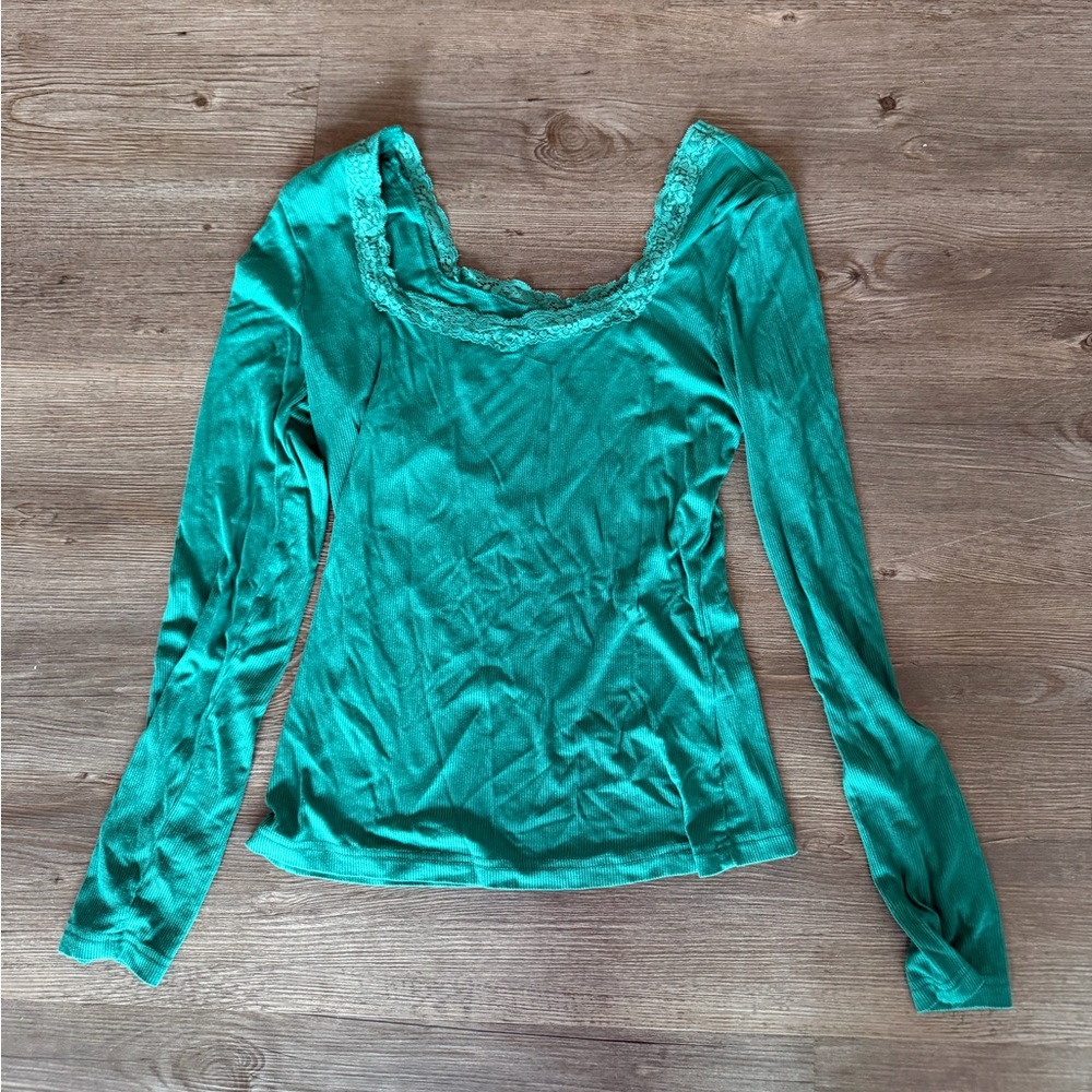 Green long sleeve lace top